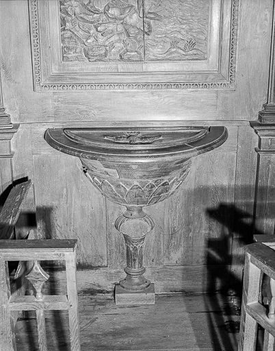 Détail de la cuve. © Yves Sancey / Région Bourgogne-Franche-Comté, Inventaire du patrimoine - 1974