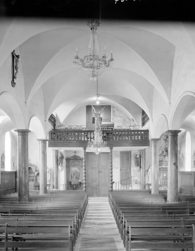 Intérieur : vue d'ensemble depuis le choeur. © Yves Sancey / Région Bourgogne-Franche-Comté, Inventaire du patrimoine - 1975