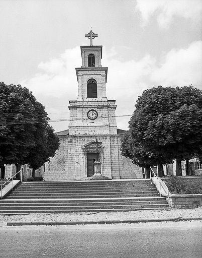 Extérieur : face antérieure. © Yves Sancey / Région Bourgogne-Franche-Comté, Inventaire du patrimoine - 1975