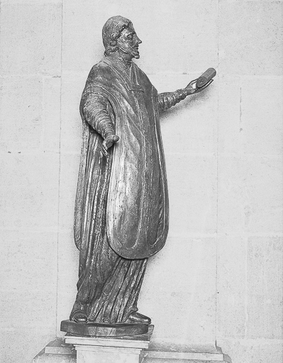 Diacre au parchemin : profil droit. © Yves Sancey / Région Bourgogne-Franche-Comté, Inventaire du patrimoine - 1975