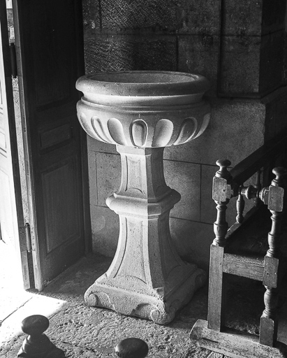 Bénitier. © Yves Sancey / Région Bourgogne-Franche-Comté, Inventaire du patrimoine - 1975