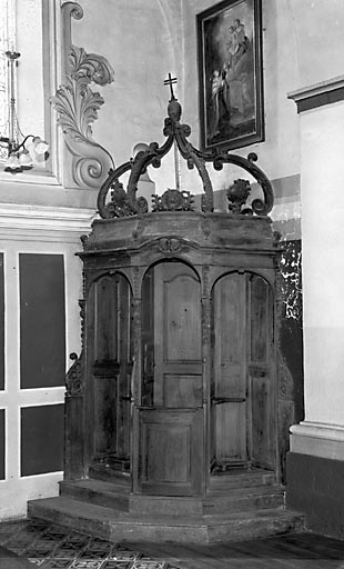 Vue d'ensemble du confessionnal sud. © Yves Sancey / Région Bourgogne-Franche-Comté, Inventaire du patrimoine - 1975