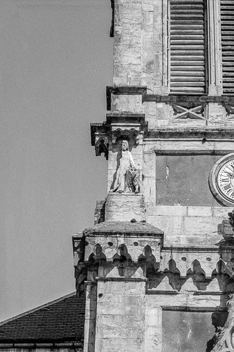 Détail de la tour-clocher : saint Marc. © Yves Sancey / Région Bourgogne-Franche-Comté, Inventaire du patrimoine - 1975