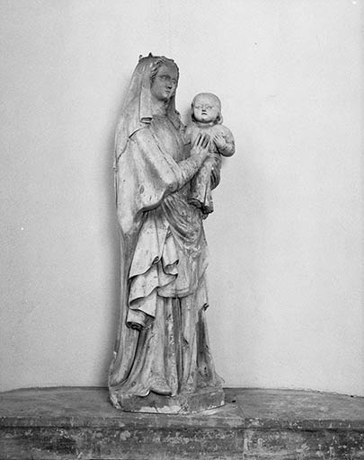 Vue de trois quarts droit. © Yves Sancey / Région Bourgogne-Franche-Comté, Inventaire du patrimoine - 1975