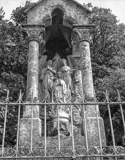 Edicule supérieur vu de face. © Yves Sancey / Région Bourgogne-Franche-Comté, Inventaire du patrimoine - 1975