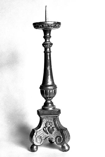 Vue d'un chandelier. © Yves Sancey / Région Bourgogne-Franche-Comté, Inventaire du patrimoine - 1975