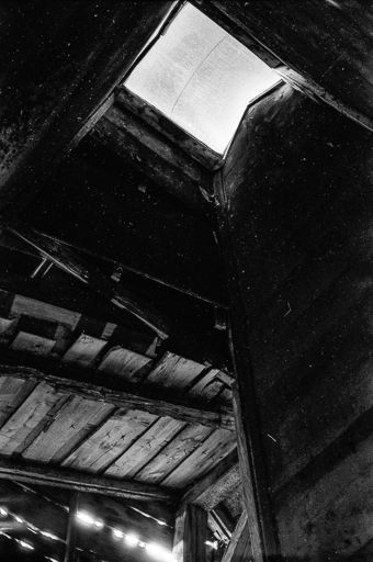 Ferme de 1750, située au lieudit Le Pré Poncet : "tué" vu de l'intérieur. © Gilbert Poinsot / Région Bourgogne-Franche-Comté, Inventaire du patrimoine - 1975