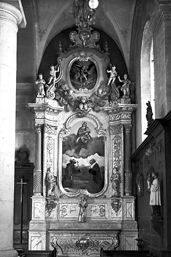 Vue d'ensemble de l'autel-retable latéral droit. © Yves Sancey / Région Bourgogne-Franche-Comté, Inventaire du patrimoine - 1975