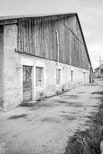 Ferme cadastrée 1962 E 11 : façade antérieure. © Gilbert Poinsot / Région Bourgogne-Franche-Comté, Inventaire du patrimoine - 1975