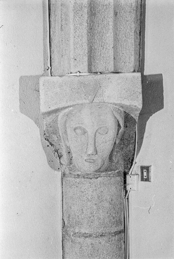 Intérieur : culot sculpté (tête). © Guy Forestier / Région Bourgogne-Franche-Comté, Inventaire du patrimoine - 1975