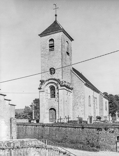 Façade antérieure. © Yves Sancey / Région Bourgogne-Franche-Comté, Inventaire du patrimoine - 1975
