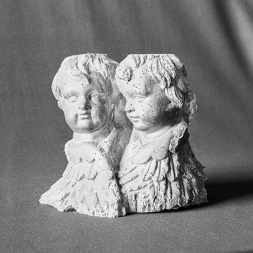 Détail : couronnement du tabernacle. © Yves Sancey / Région Bourgogne-Franche-Comté, Inventaire du patrimoine - 1975