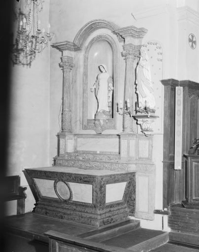 Vue d'ensemble de l'autel-retable latéral gauche. © Yves Sancey / Région Bourgogne-Franche-Comté, Inventaire du patrimoine - 1975
