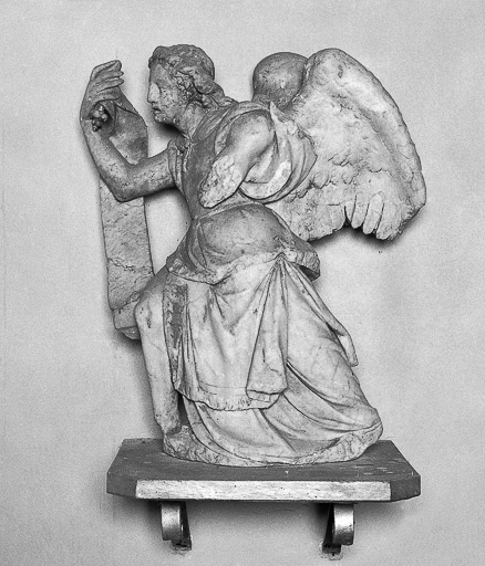 L'ange, profil gauche. © Yves Sancey / Région Bourgogne-Franche-Comté, Inventaire du patrimoine - 1975