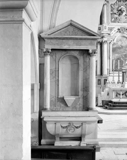Vue d'ensemble de l'autel-retable latéral gauche. © Yves Sancey / Région Bourgogne-Franche-Comté, Inventaire du patrimoine - 1975