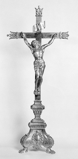 Vue de la croix d'autel. © Yves Sancey / Région Bourgogne-Franche-Comté, Inventaire du patrimoine - 1975