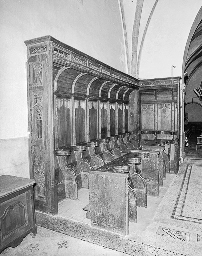 Stalles sud, vue générale de trois quarts. © Yves Sancey / Région Bourgogne-Franche-Comté, Inventaire du patrimoine - 1975
