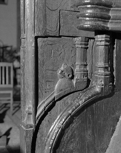 Stalles nord : jouée ouest des stalles hautes, face interne. © Yves Sancey / Région Bourgogne-Franche-Comté, Inventaire du patrimoine - 1975