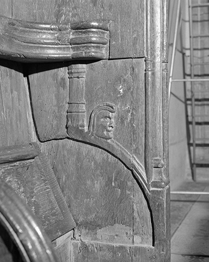 Stalles nord : jouée est des stalles hautes, face interne. © Yves Sancey / Région Bourgogne-Franche-Comté, Inventaire du patrimoine - 1975