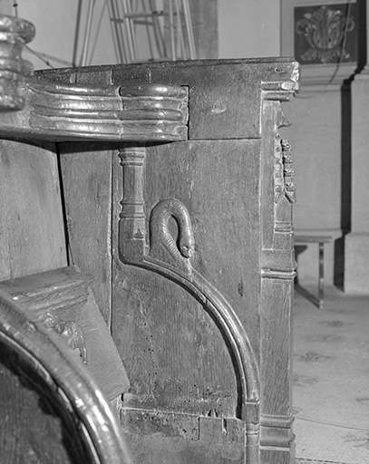 Stalles nord : jouée est du deuxième groupe des stalles basses, face interne. © Yves Sancey / Région Bourgogne-Franche-Comté, Inventaire du patrimoine - 1975