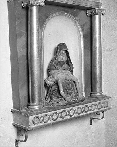 Vue de trois quarts droit. © Yves Sancey / Région Bourgogne-Franche-Comté, Inventaire du patrimoine - 1975