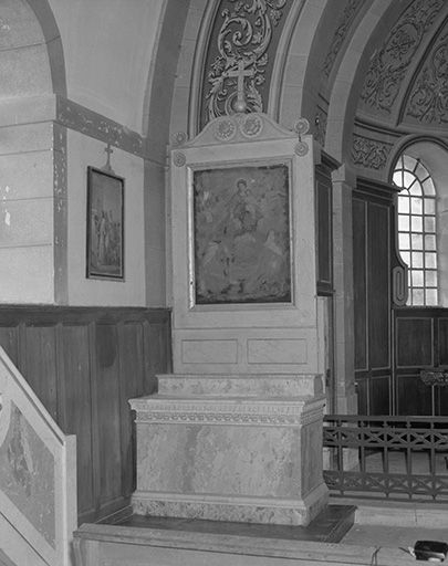 Vue de l'autel-retable latéral gauche. © Yves Sancey / Région Bourgogne-Franche-Comté, Inventaire du patrimoine - 1975