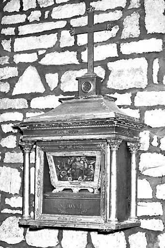 Vue de trois quarts droit. © Yves Sancey / Région Bourgogne-Franche-Comté, Inventaire du patrimoine - 1975