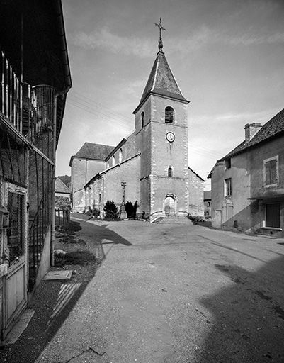 Façade antérieure. © Yves Sancey / Région Bourgogne-Franche-Comté, Inventaire du patrimoine - 1975