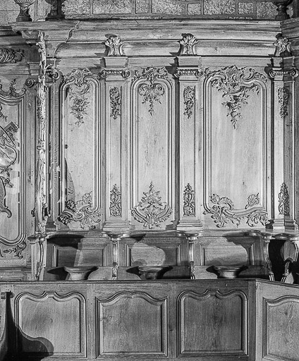 Dorsaux des stalles, de face. © Yves Sancey / Région Bourgogne-Franche-Comté, Inventaire du patrimoine - 1976
