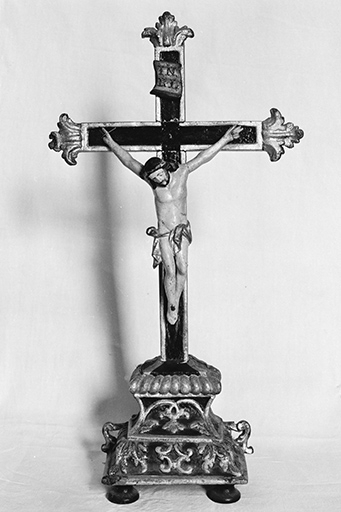 Croix d'autel vue de face. © Dominique Humbert / Région Bourgogne-Franche-Comté, Inventaire du patrimoine - 1976