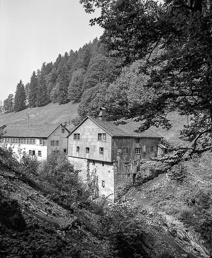 Pignon et façade postérieure. © Dominique Humbert / Région Bourgogne-Franche-Comté, Inventaire du patrimoine - 1976