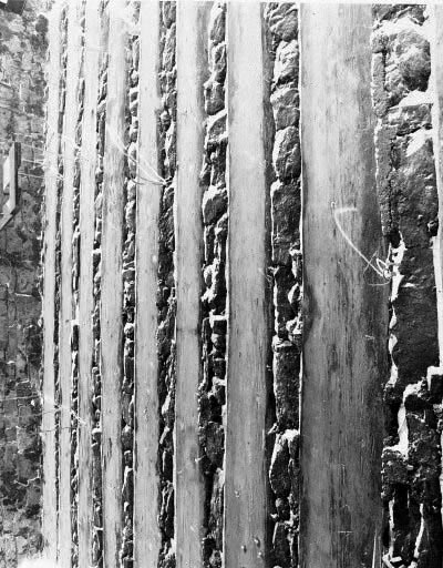 Plafond de cave. © Dominique Humbert / Région Bourgogne-Franche-Comté, Inventaire du patrimoine - 1976 Plafond de cave. © Dominique Humbert / Région Bourgogne-Franche-Comté, Inventaire du patrimoine - 1976