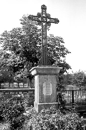 Vue générale. © Gilbert Poinsot / Région Bourgogne-Franche-Comté, Inventaire du patrimoine - 1976