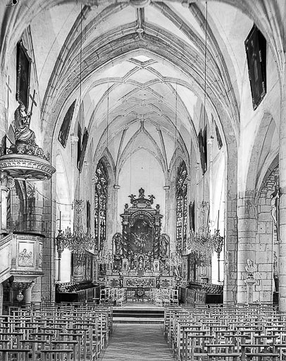 Intérieur : le choeur vu depuis la nef. © Yves Sancey / Région Bourgogne-Franche-Comté, Inventaire du patrimoine - 1976