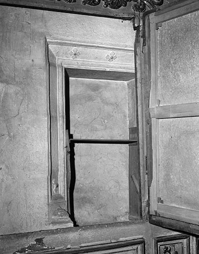 Intérieur, détail : niche du choeur. © Dominique Humbert / Région Bourgogne-Franche-Comté, Inventaire du patrimoine - 1976