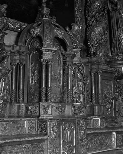 Statuette de saint Evêque à droite du tabernacle. © Yves Sancey / Région Bourgogne-Franche-Comté, Inventaire du patrimoine - 1976