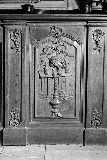 Devant de stalles : autel. © Dominique Humbert / Région Bourgogne-Franche-Comté, Inventaire du patrimoine - 1976