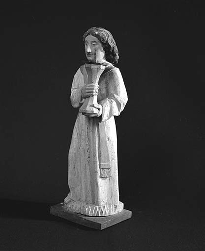 L'ange de gauche trois quarts gauche. © Yves Sancey / Région Bourgogne-Franche-Comté, Inventaire du patrimoine - 1976