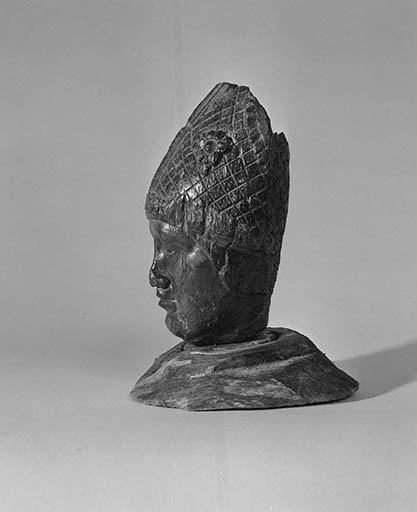 Profil gauche. © Yves Sancey / Région Bourgogne-Franche-Comté, Inventaire du patrimoine - 1976