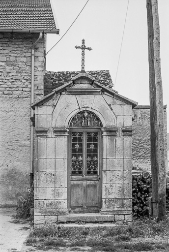 Vue de face. © Bernard Pontefract / Région Bourgogne-Franche-Comté, Inventaire du patrimoine - 1976