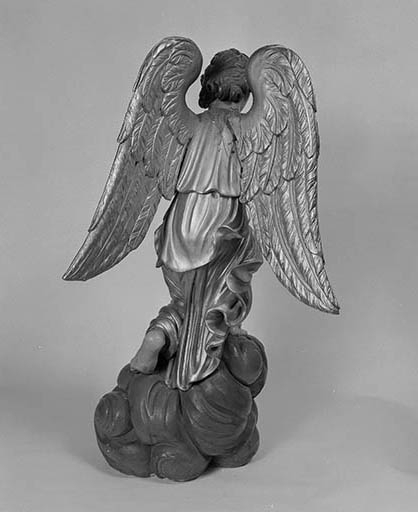 Ange de droite : revers. © Yves Sancey / Région Bourgogne-Franche-Comté, Inventaire du patrimoine - 1976