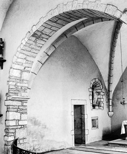 Partie droite du choeur. © Yves Sancey / Région Bourgogne-Franche-Comté, Inventaire du patrimoine - 1976