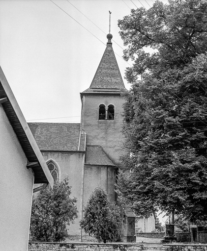 Clocher : façade gauche. © Yves Sancey / Région Bourgogne-Franche-Comté, Inventaire du patrimoine - 1976