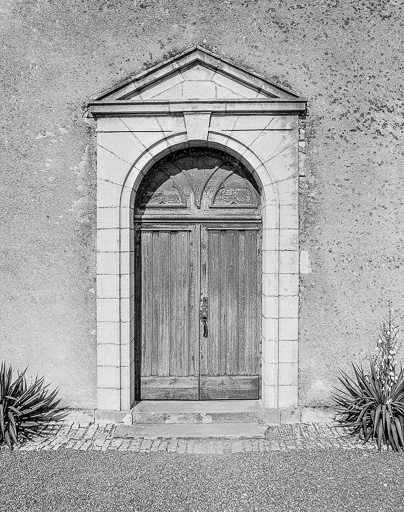 Portail d'entrée. © Bernard Lardière / Région Bourgogne-Franche-Comté, Inventaire du patrimoine - 1976