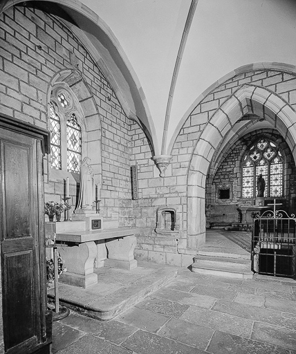 Bas côté gauche (avant la chapelle gauche). © Bernard Lardière / Région Bourgogne-Franche-Comté, Inventaire du patrimoine - 1976