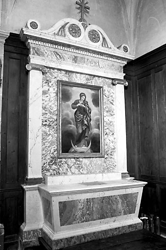 Autel-retable latéral droit : vue générale. © Bernard Lardière / Région Bourgogne-Franche-Comté, Inventaire du patrimoine - 1976