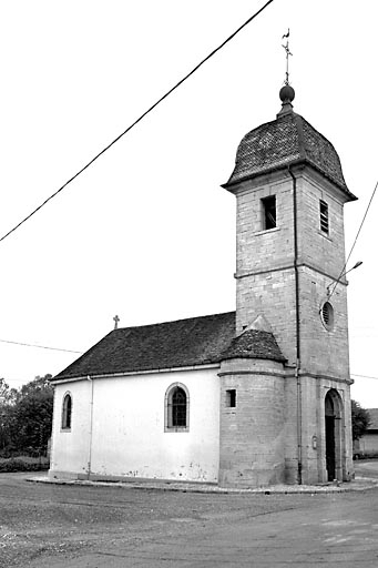 Vue d'ensemble de trois quarts gauche. © Yves Sancey / Région Bourgogne-Franche-Comté, Inventaire du patrimoine - 1976