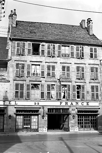 Façade antérieure. © Yves Sancey / Région Bourgogne-Franche-Comté, Inventaire du patrimoine - 1977