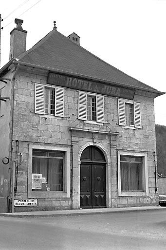 Vue générale. © Yves Sancey / Région Bourgogne-Franche-Comté, Inventaire du patrimoine - 1977 Vue générale. © Yves Sancey / Région Bourgogne-Franche-Comté, Inventaire du patrimoine - 1977