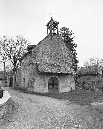 Chapelle, façade antérieure et face latérale gauche. © Yves Sancey / Région Bourgogne-Franche-Comté, Inventaire du patrimoine - 1977
